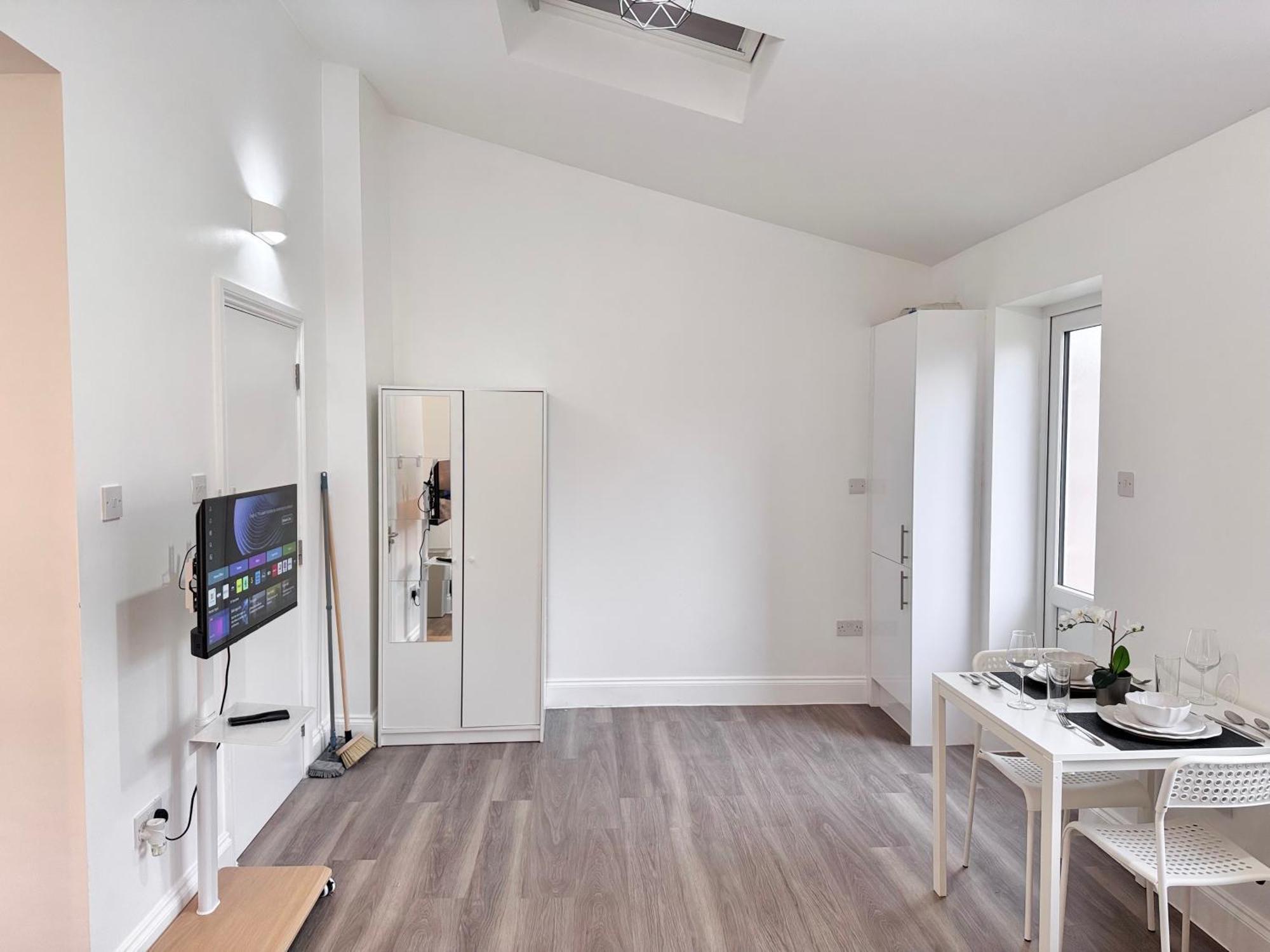 Apartment Notch 30min To *